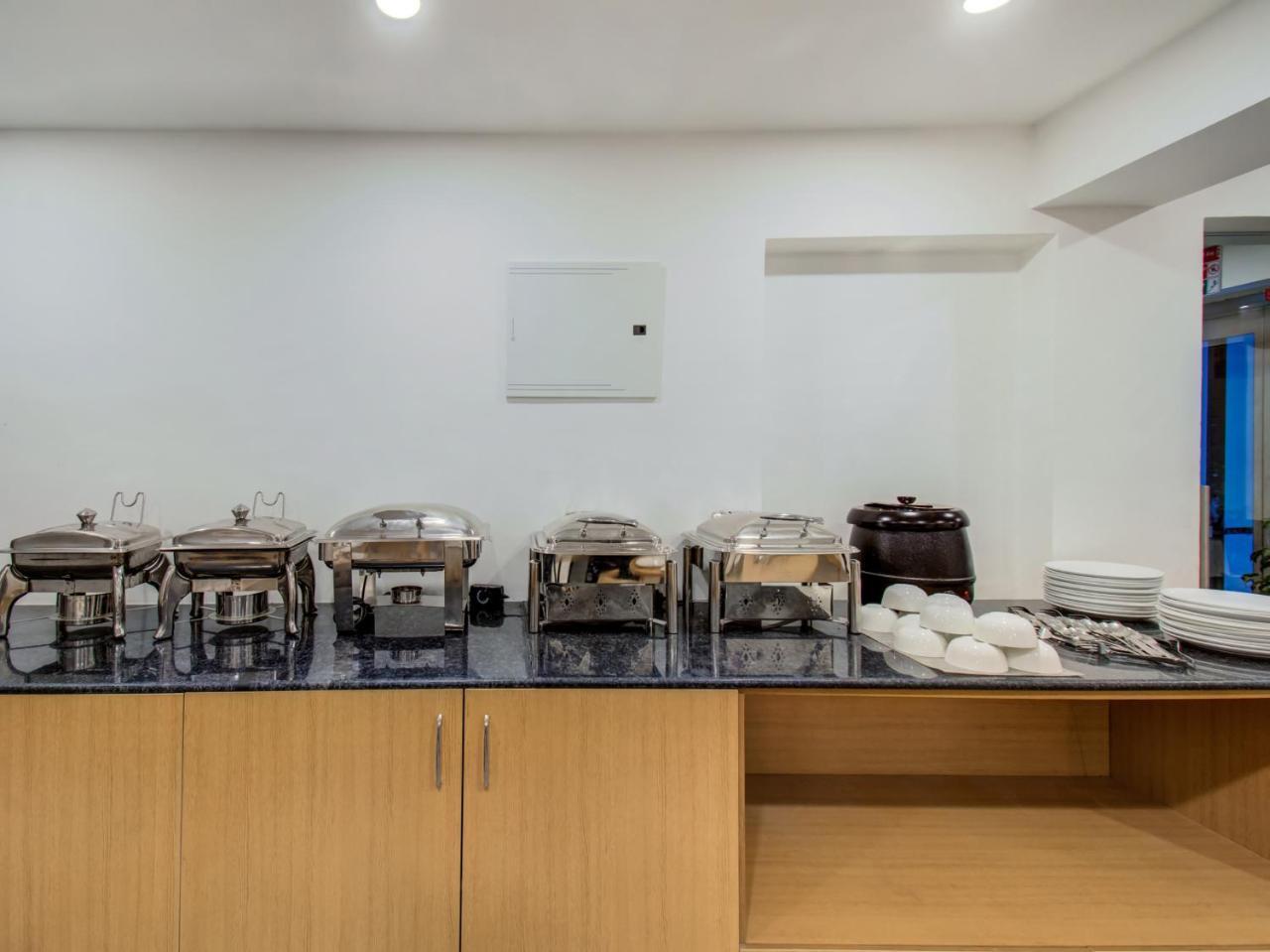 Oyo Townhouse 66 Nagpur Station Ca Road Hotell Eksteriør bilde