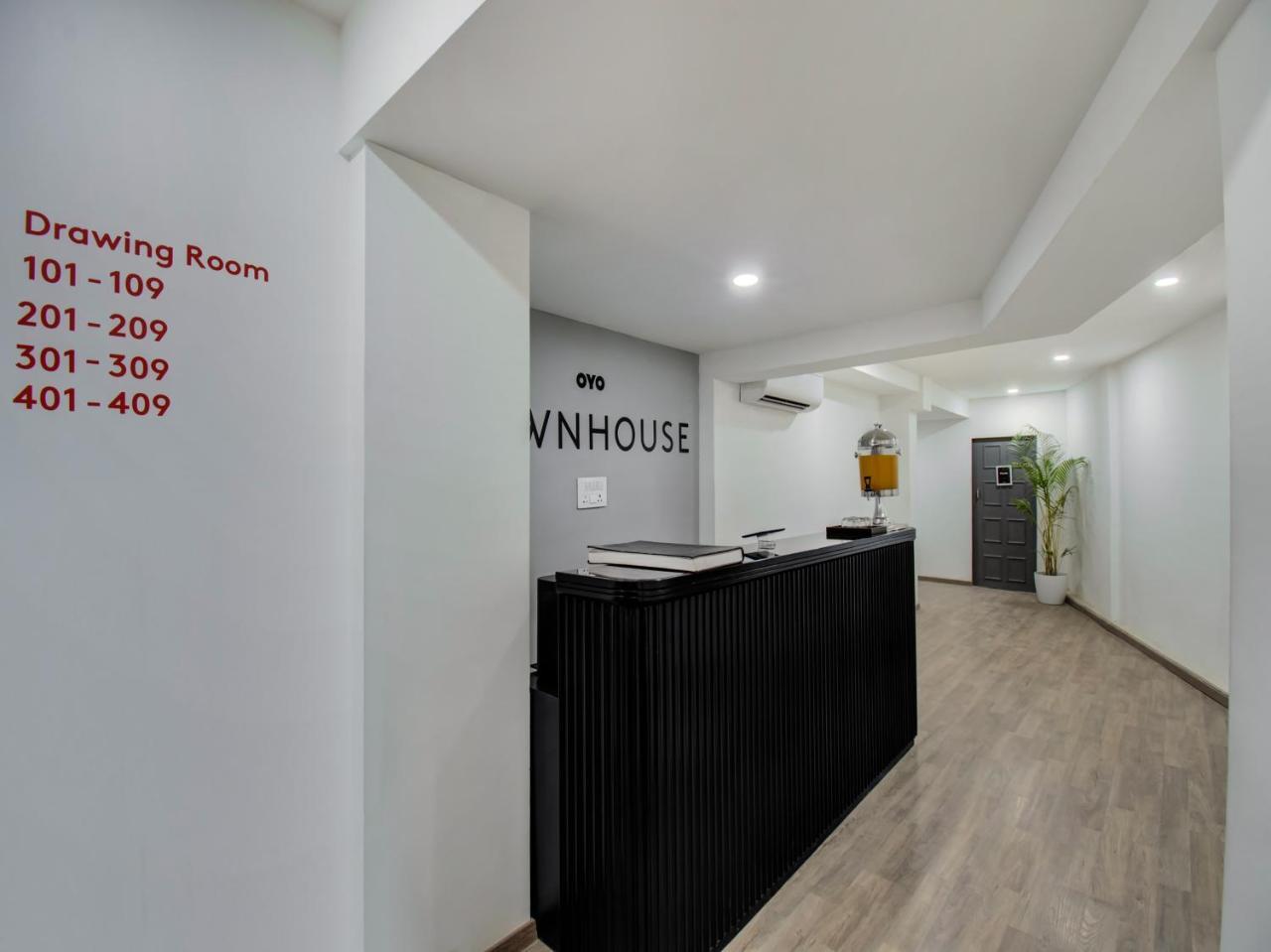 Oyo Townhouse 66 Nagpur Station Ca Road Hotell Eksteriør bilde